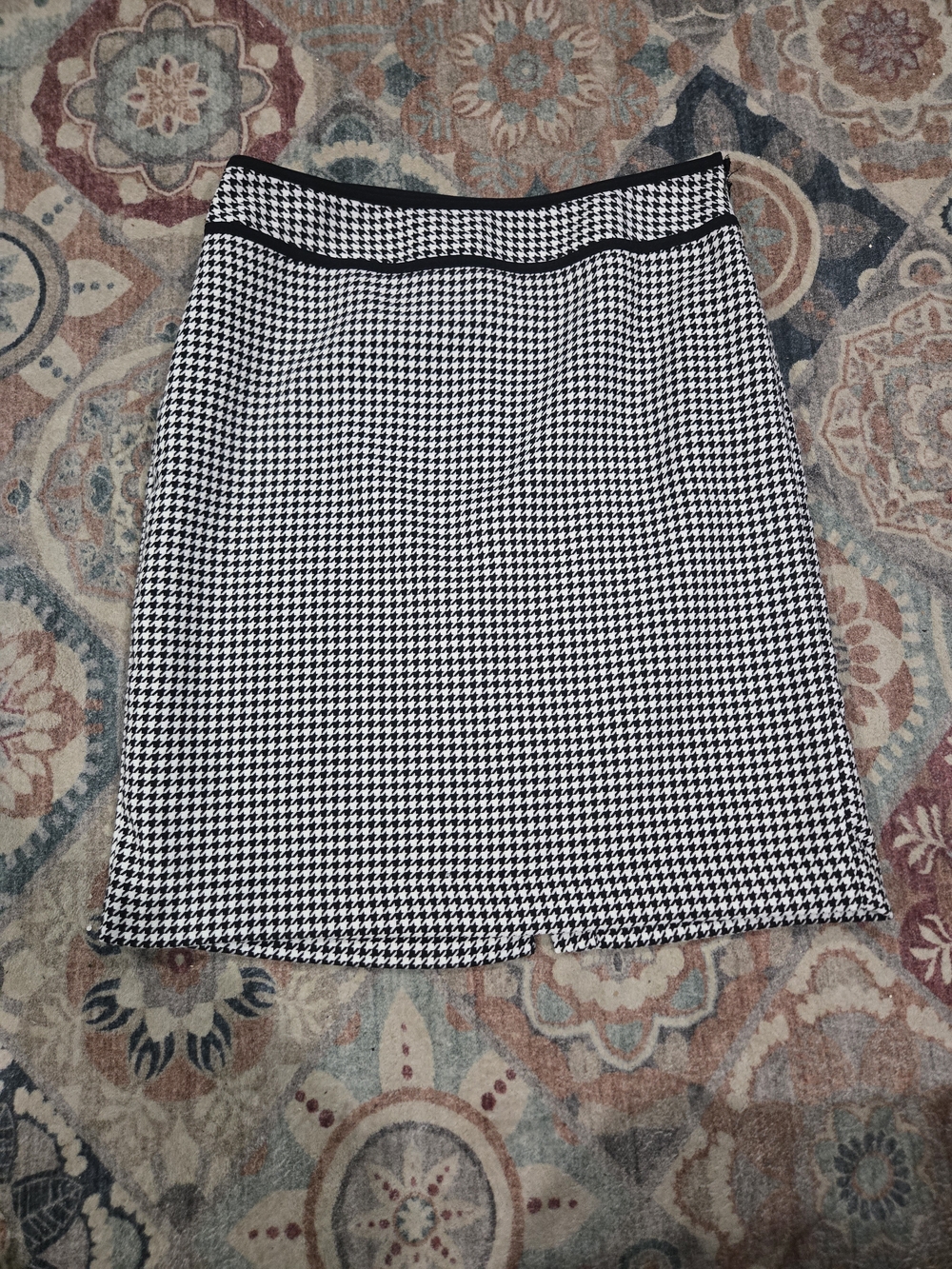 Covington Essentials Black and White Houndstooth Pencil Skirt Size 10